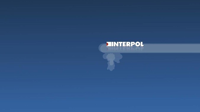 用Unity做游戏，所有小兵怪兽单位共用一个脚本写好还是每个单位用不同的脚本？